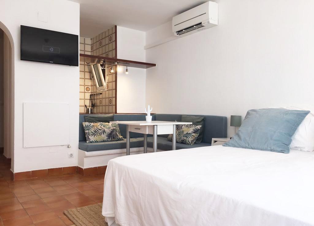 Apartamentos Albertos Santa Eulària des Riu Kültér fotó