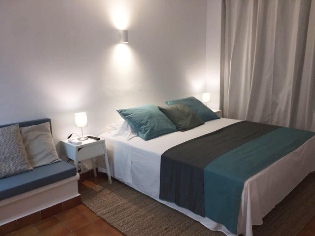 Apartamentos Albertos Santa Eulària des Riu Kültér fotó